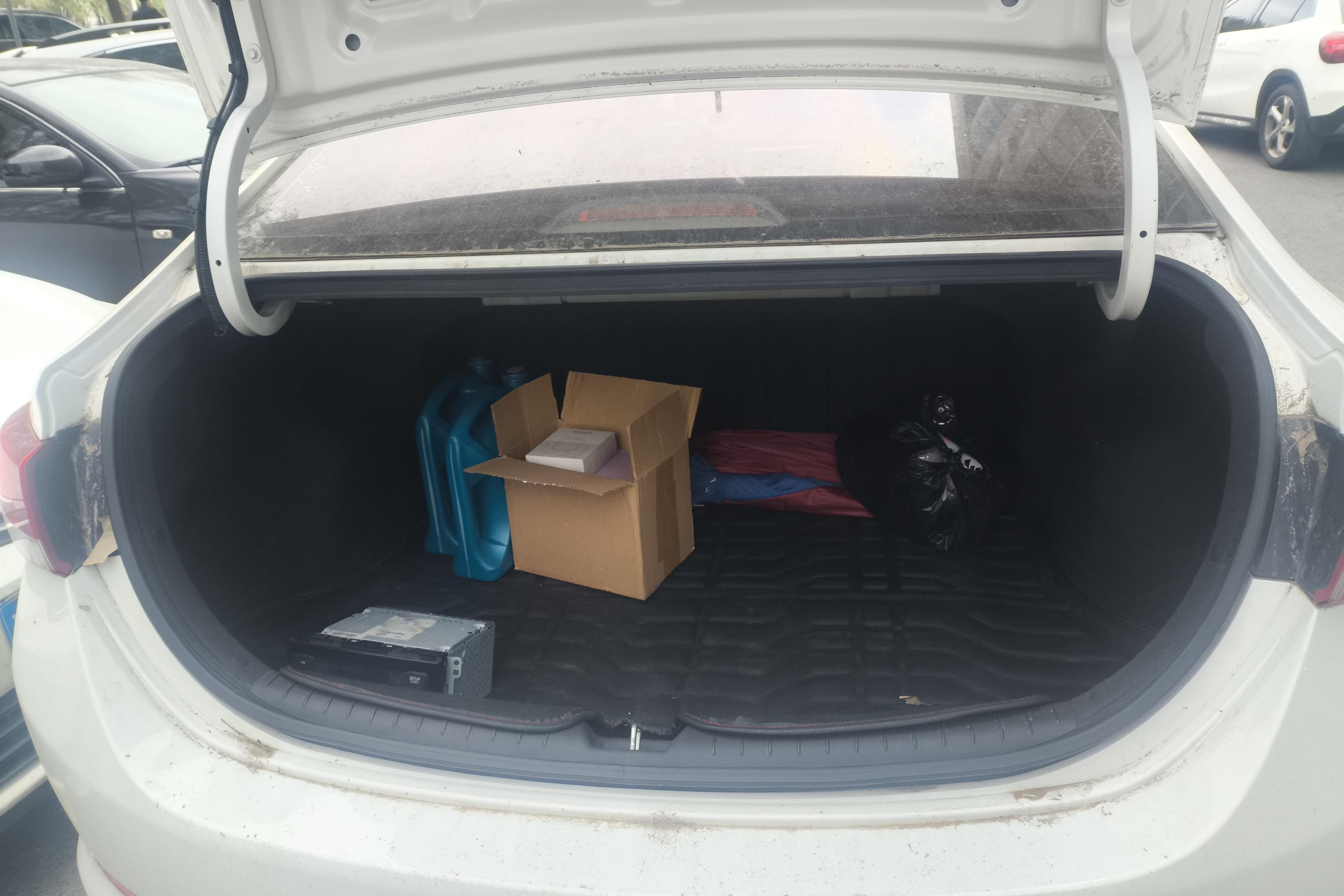 Hyundai Verna 2017 car image #12