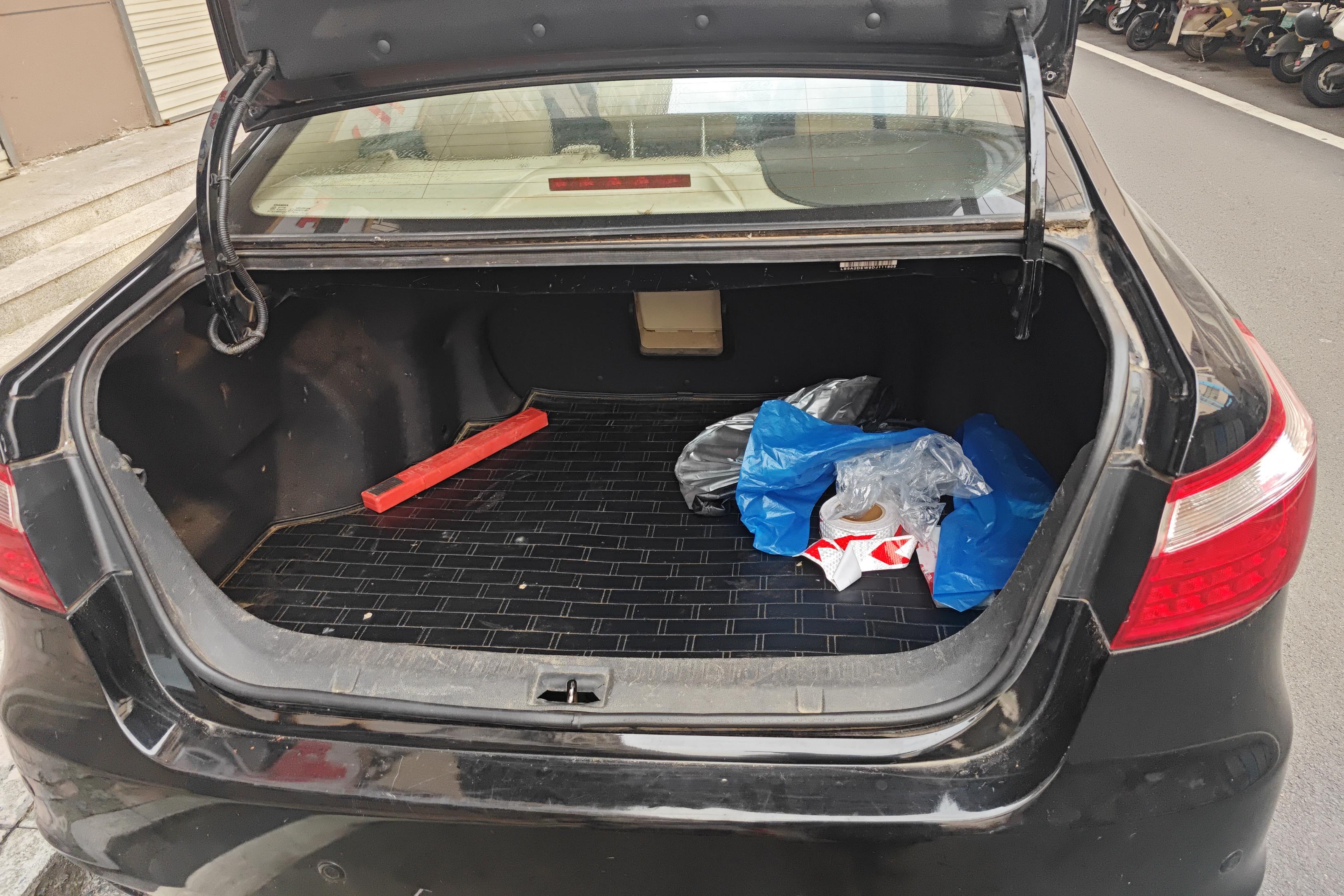 Changan Raeton 2013 car image #12