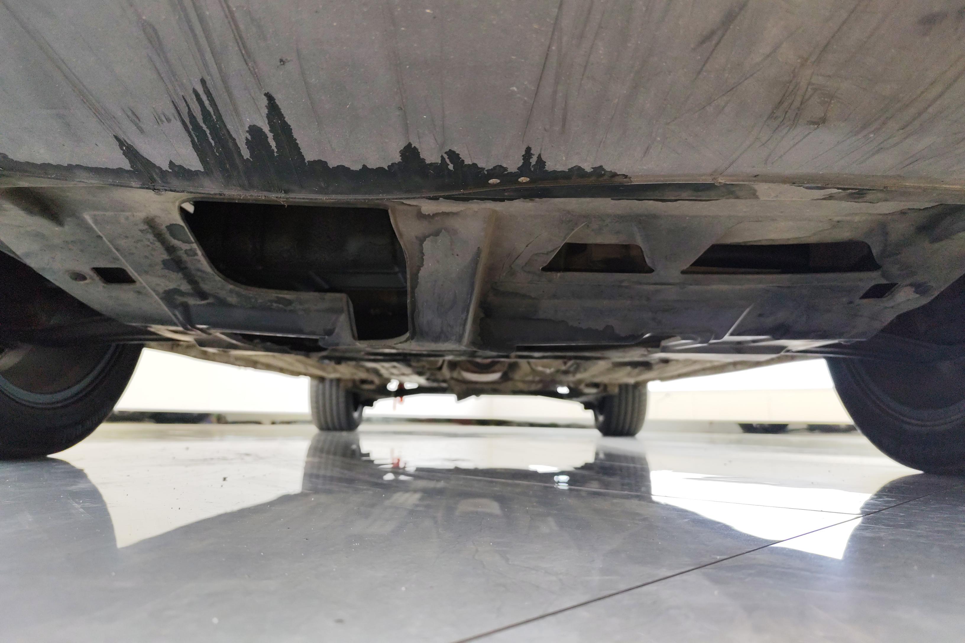 Forthing JOYEAR X6 2018 #12 Forthing JOYEAR X6 2018 car image #12