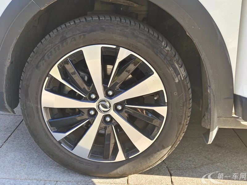 Forthing JOYEAR X6 2017 car image #12