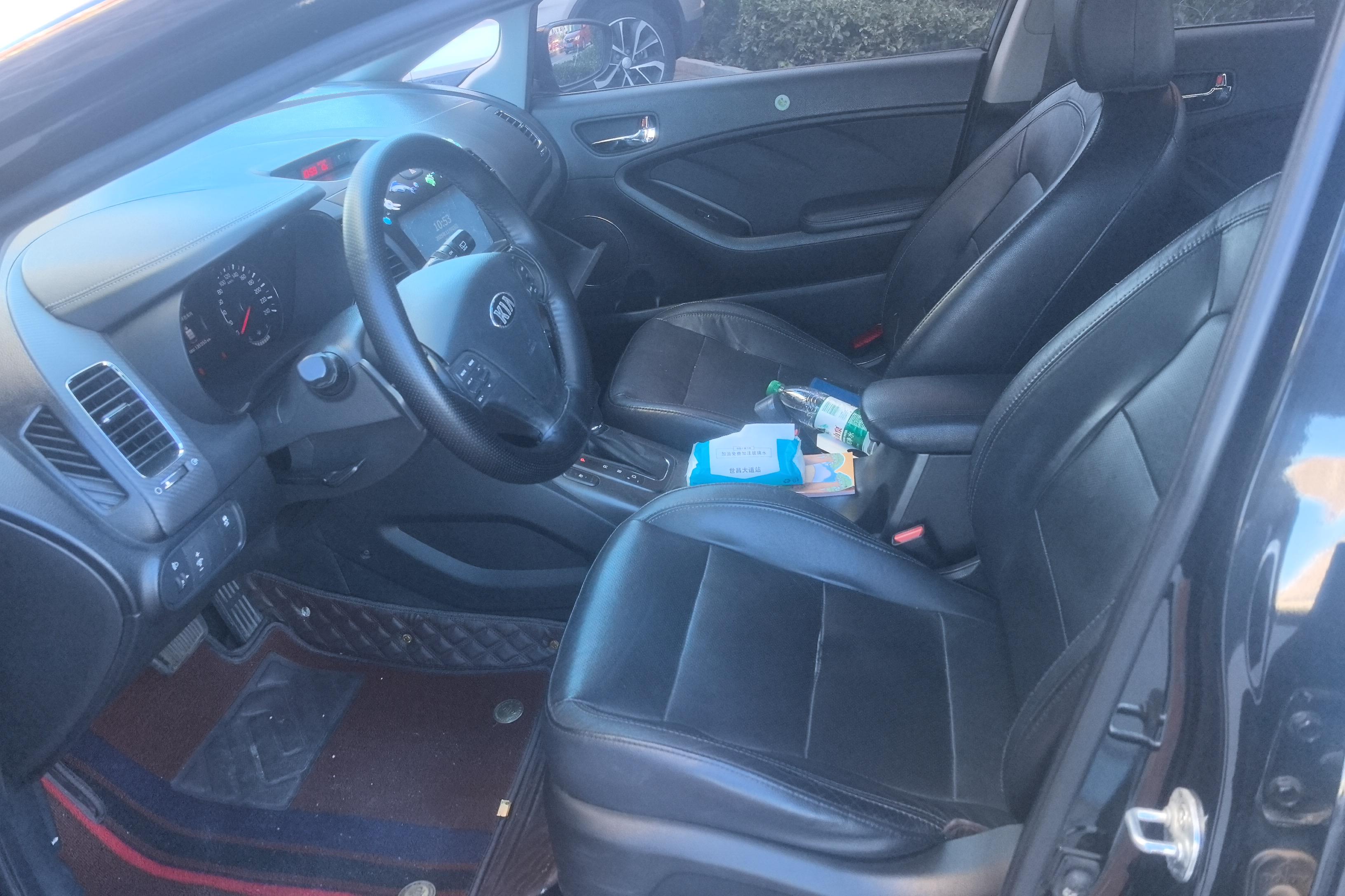 Kia Forte Koup 2015 car image #12