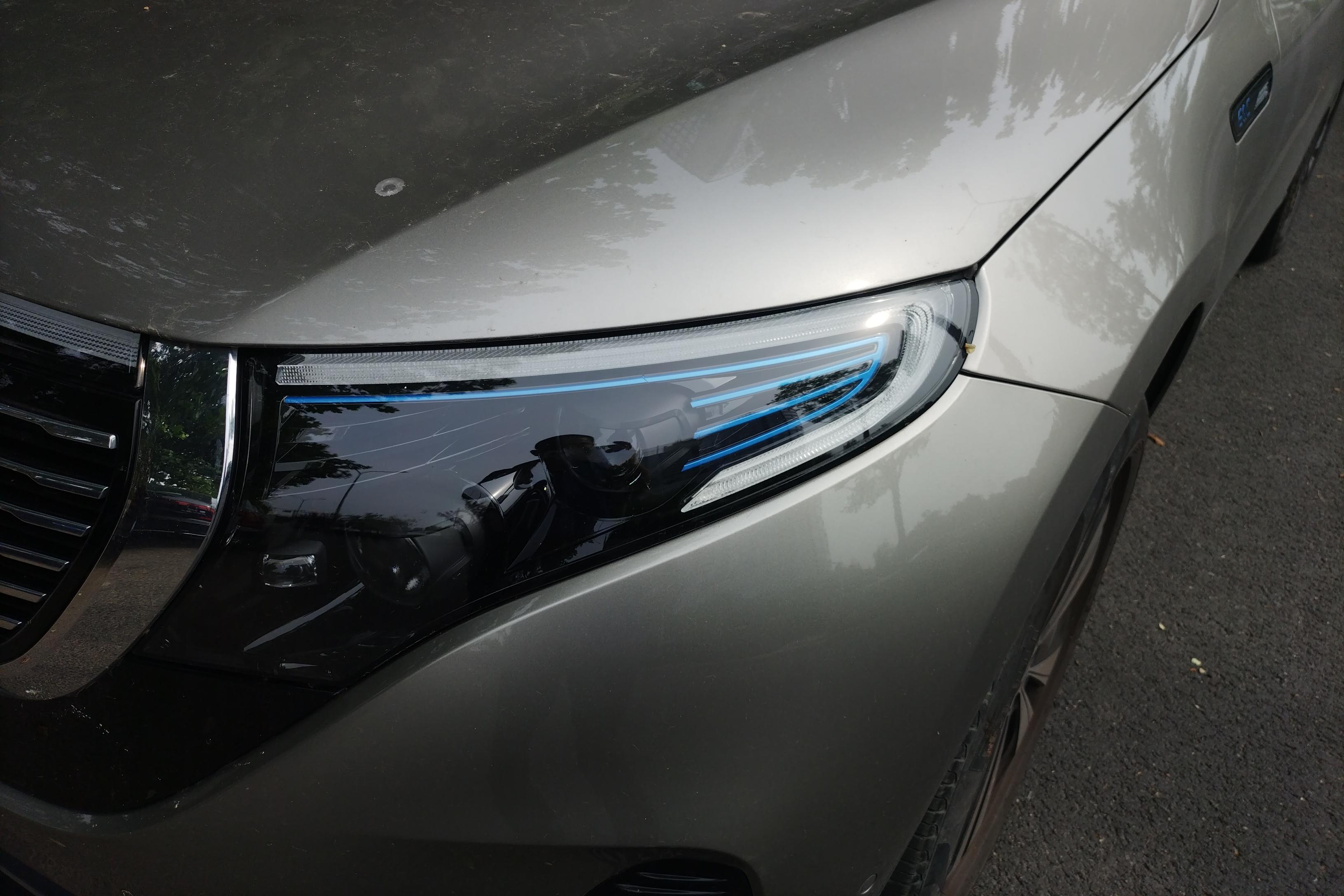 Mercedes-Benz EQC Class 2021 car image #12