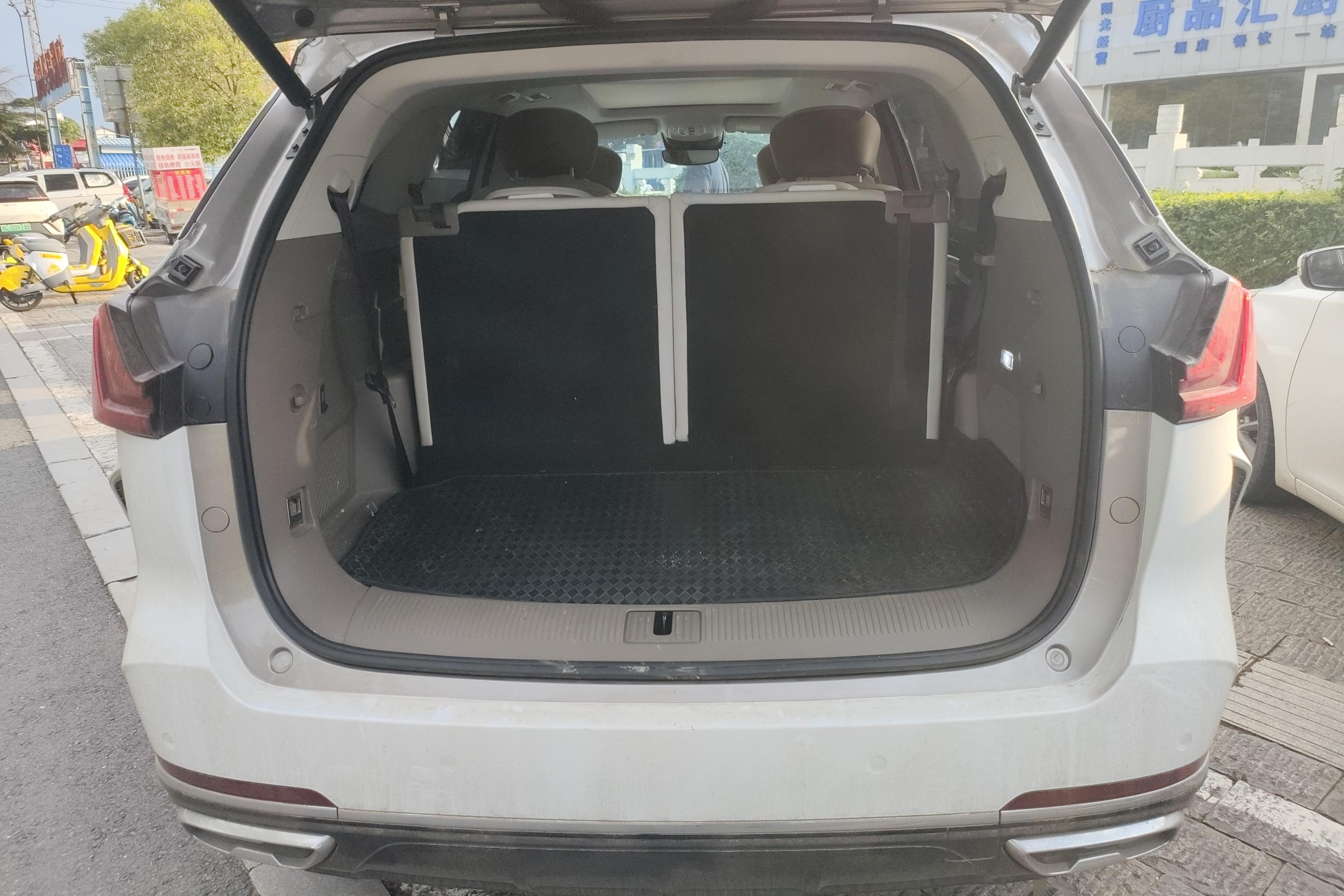 Roewe RX9 2023 imagen de coche #12