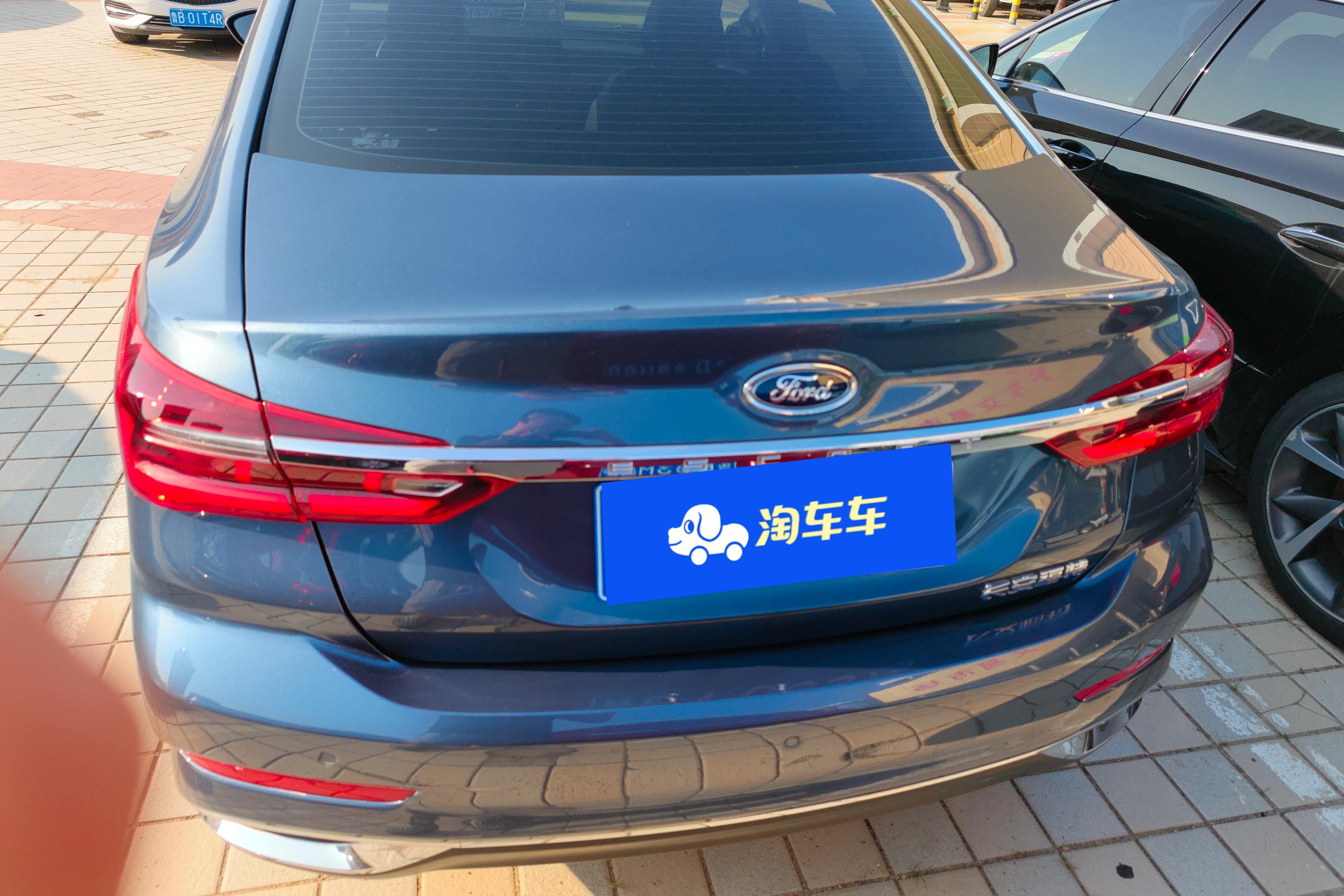 Ford Escort 2021 car image #12