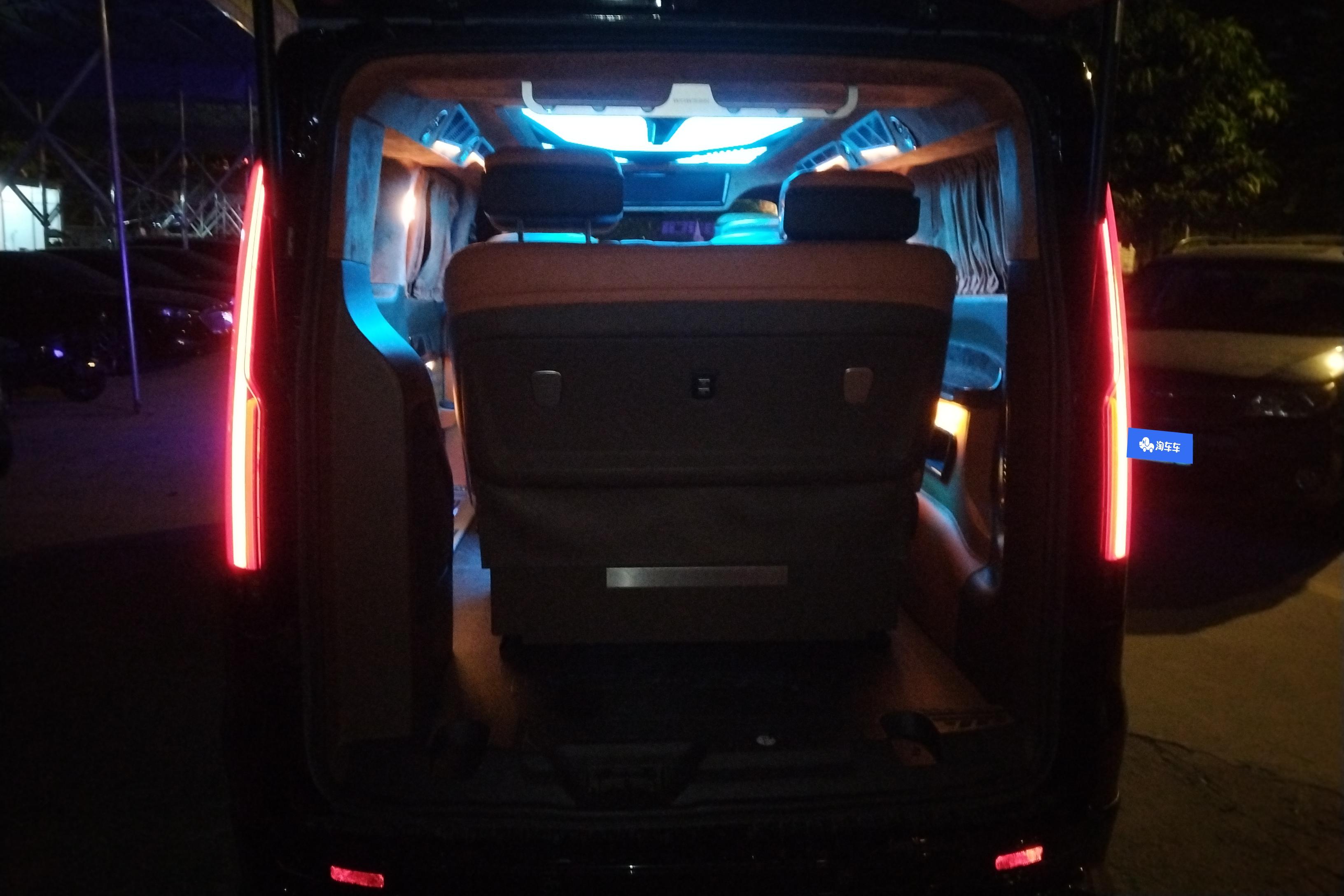 Ford Tourneo 2023 car image #12