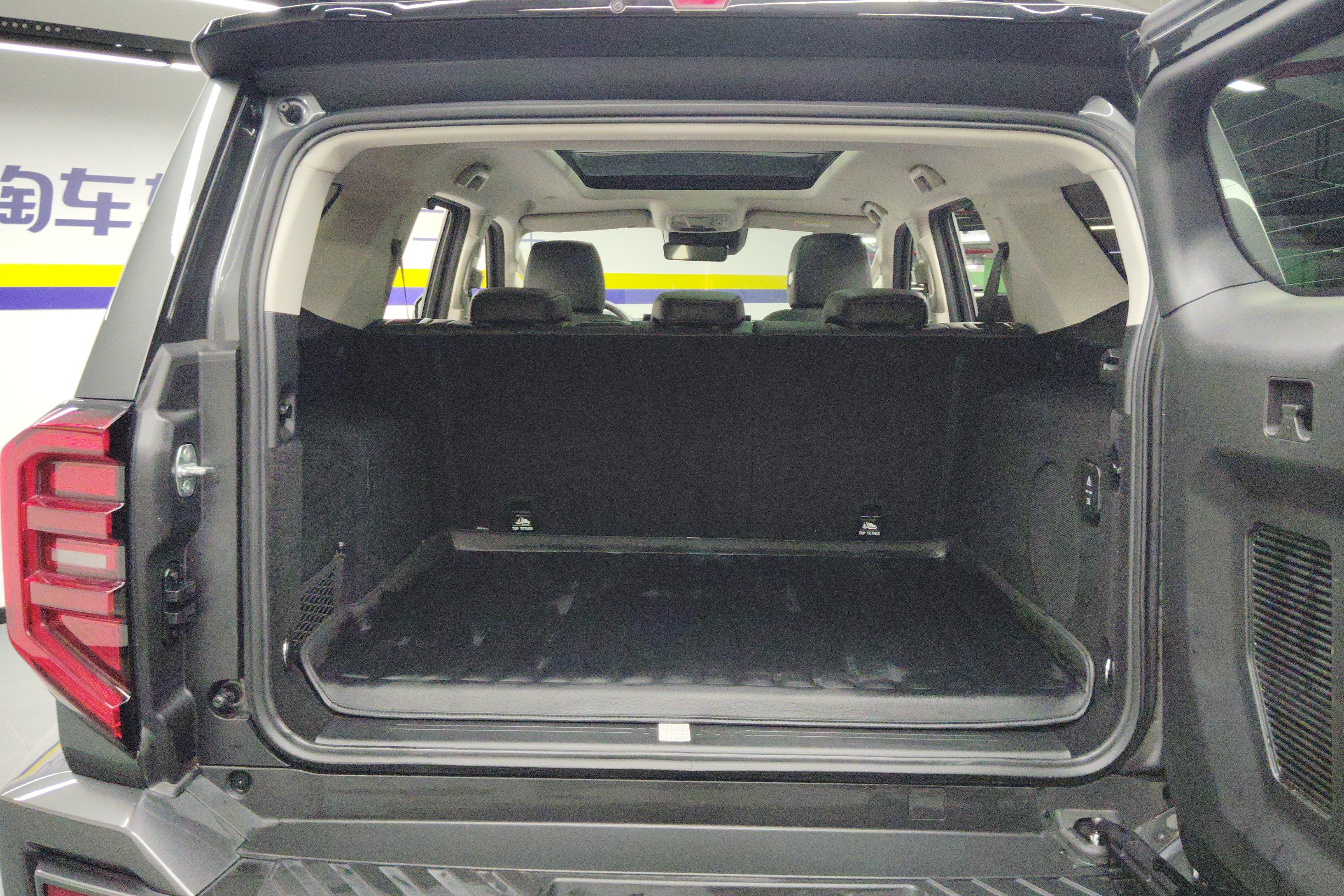 Tank 400 2023 car image #12