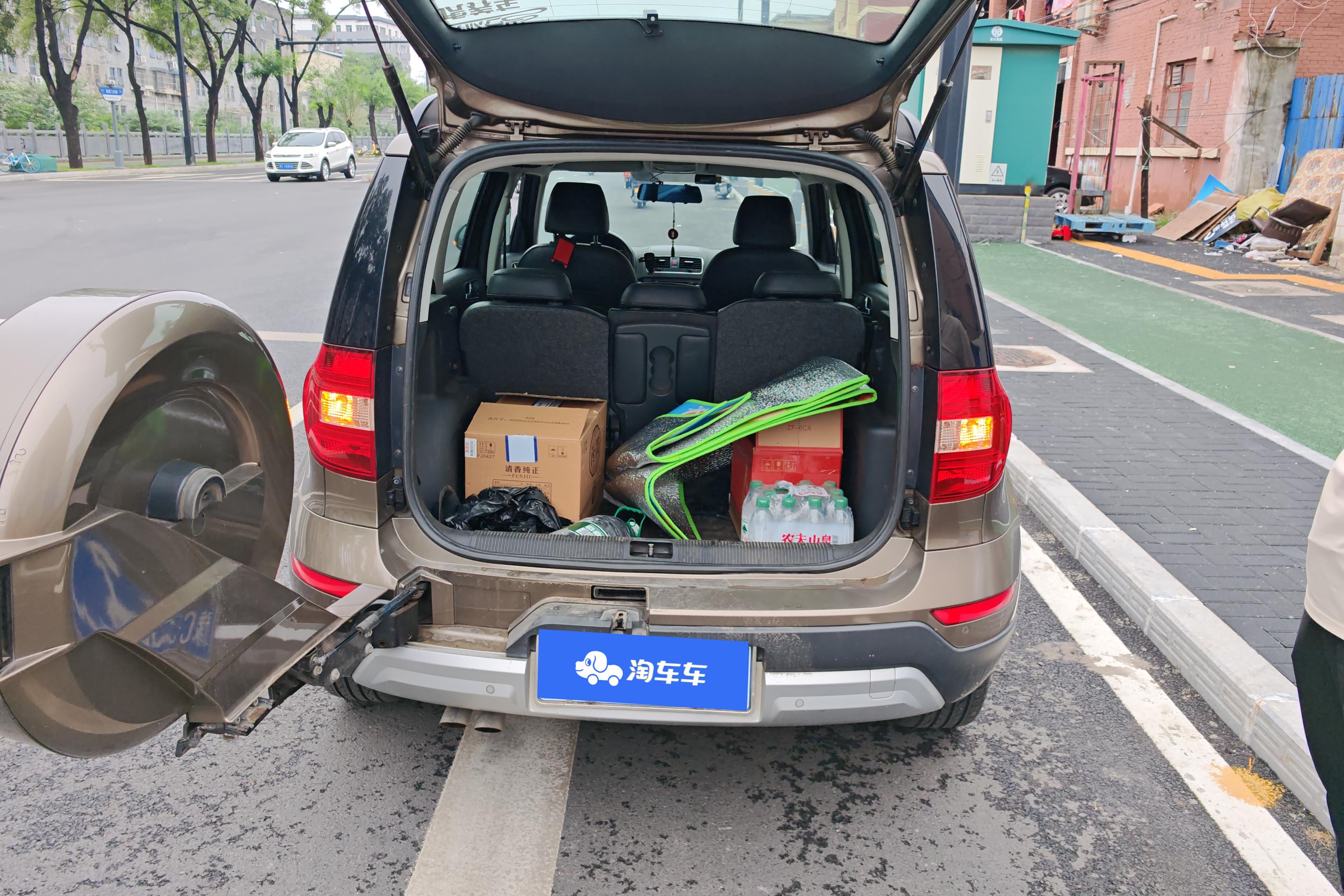 Skoda Yeti 2014 car image #12