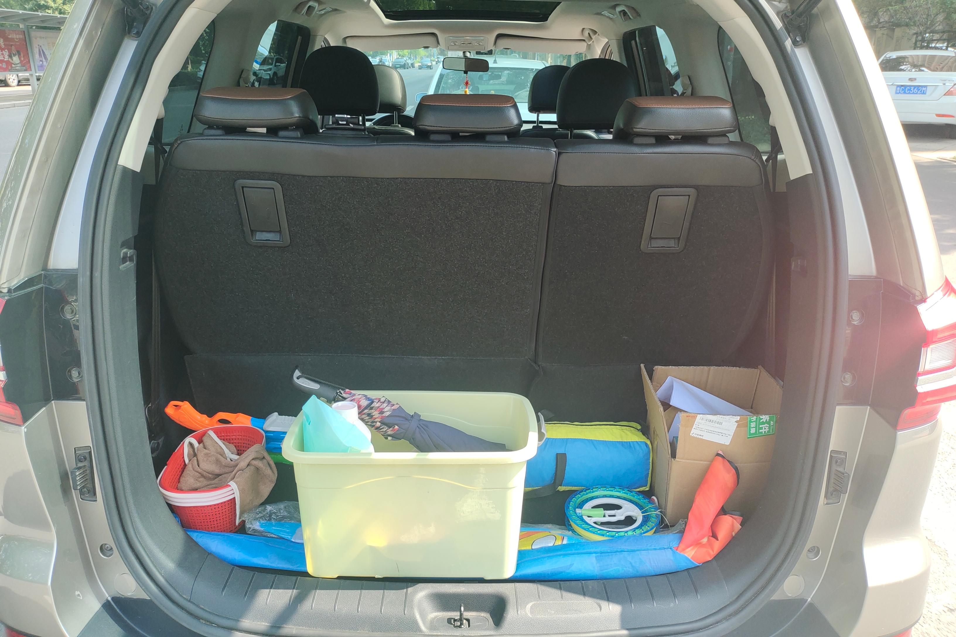 Forthing JOYEAR X6 2017 car image #12