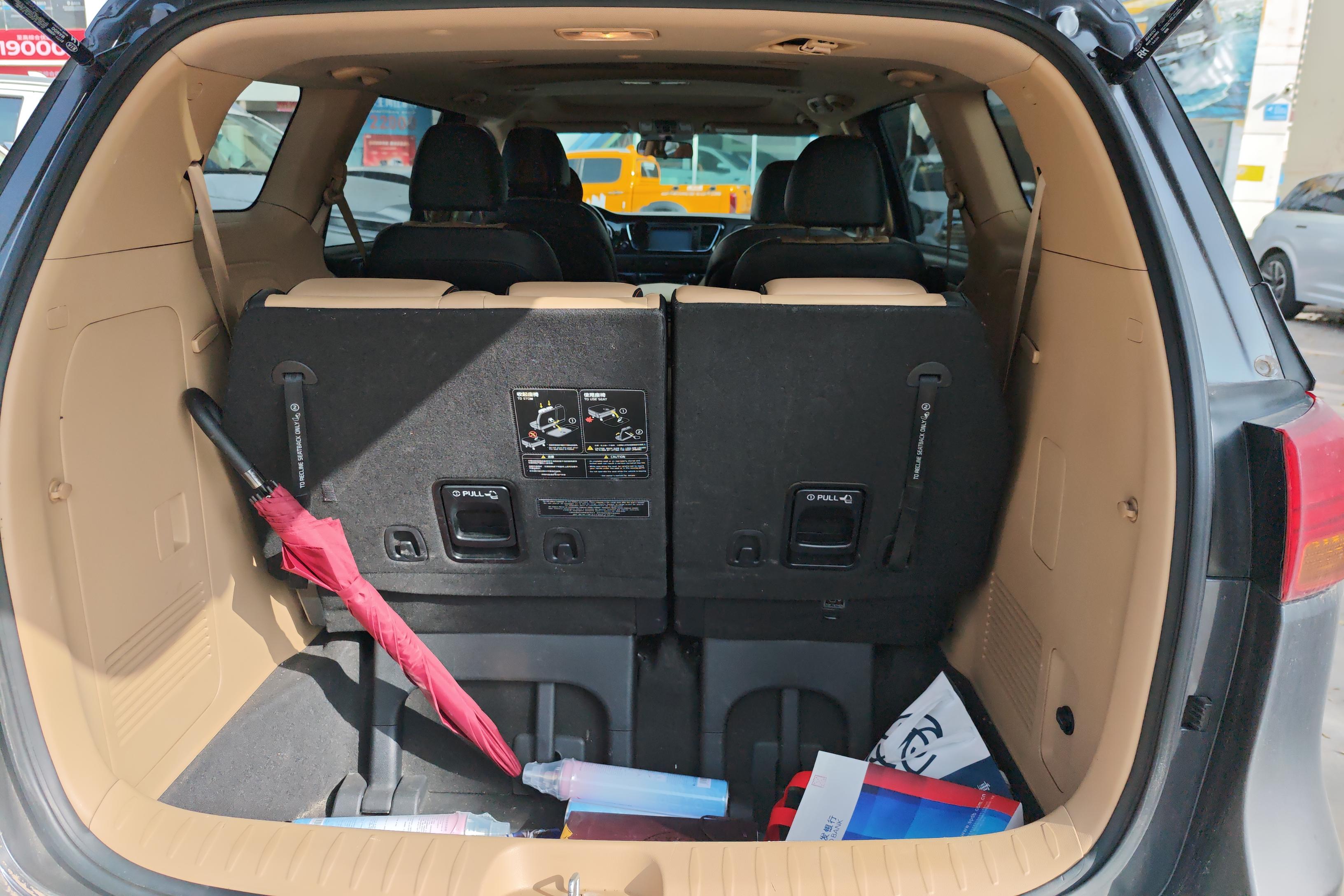 Kia Carnival 2016 immagine di auto #12