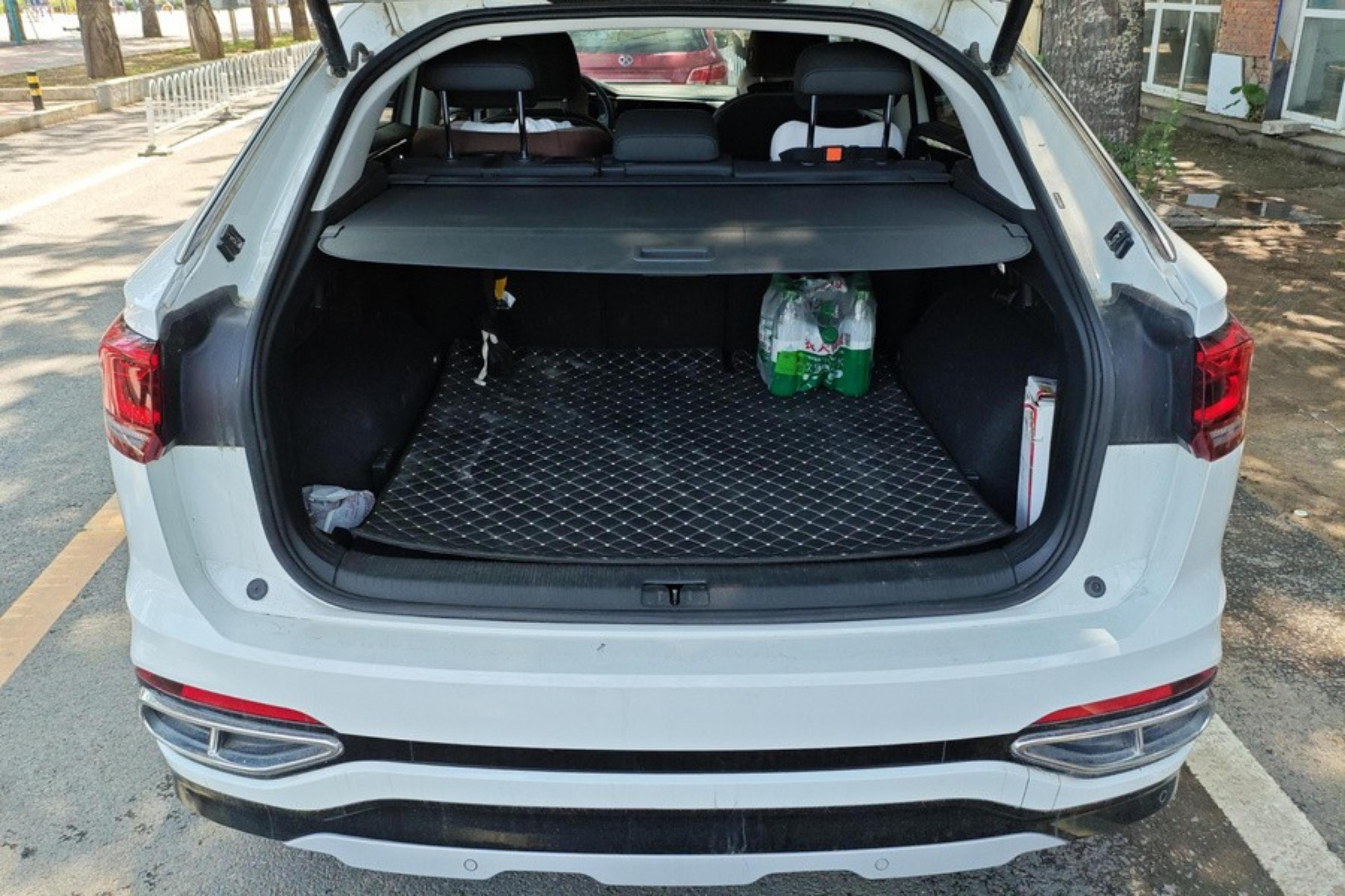 Volkswagen Tayron X 2021 car image #12