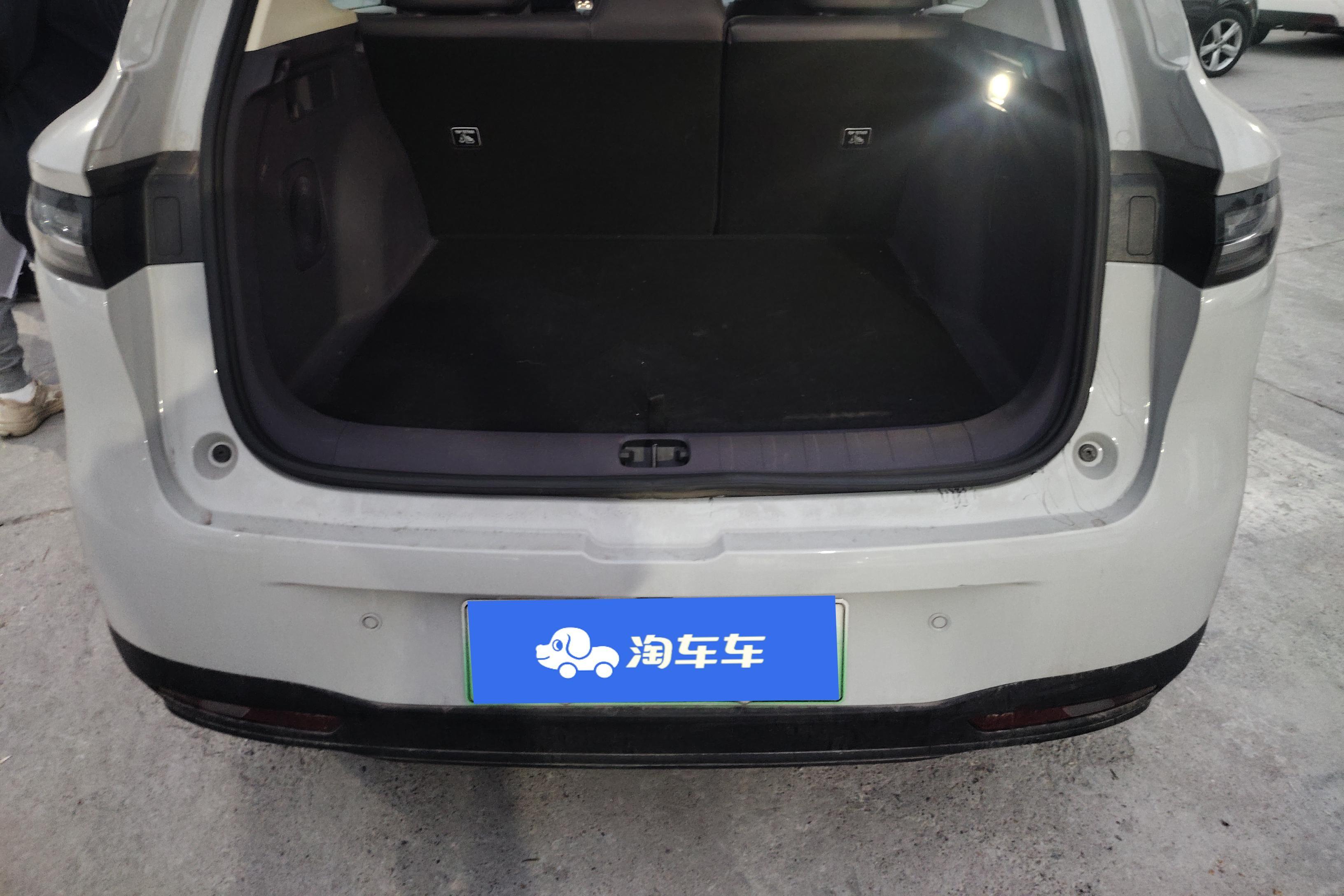 零跑汽车 零跑B10 2025 汽车图片 #12