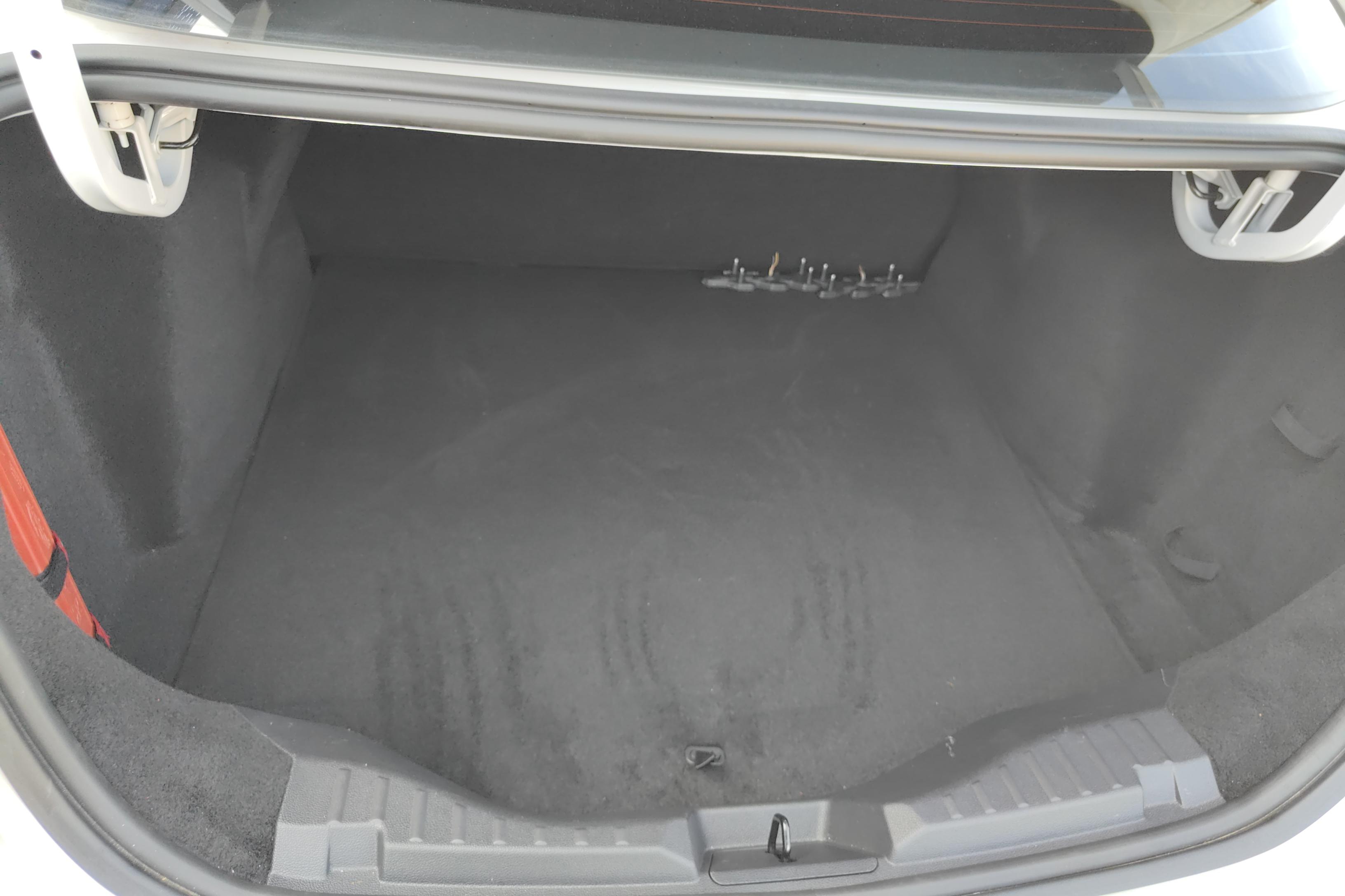 Ford Escort 2022 #12 Ford Escort 2022 car image #12