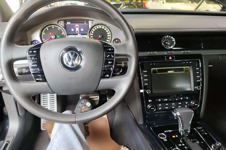 Volkswagen Pheaton 2016 imagen de coche #12