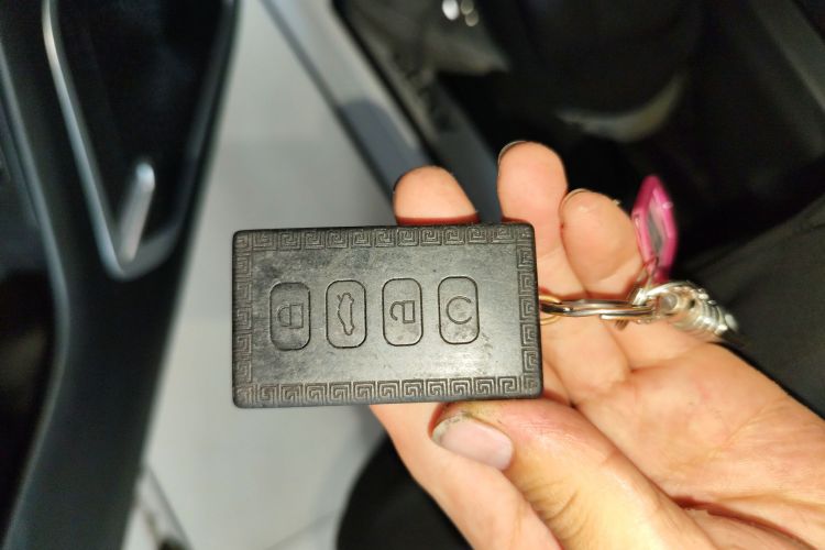 GEELY Ulion New Energy 2021 car image #12