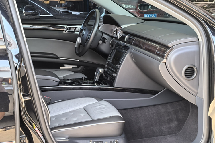 Volkswagen Pheaton 2016 imagen de coche #12