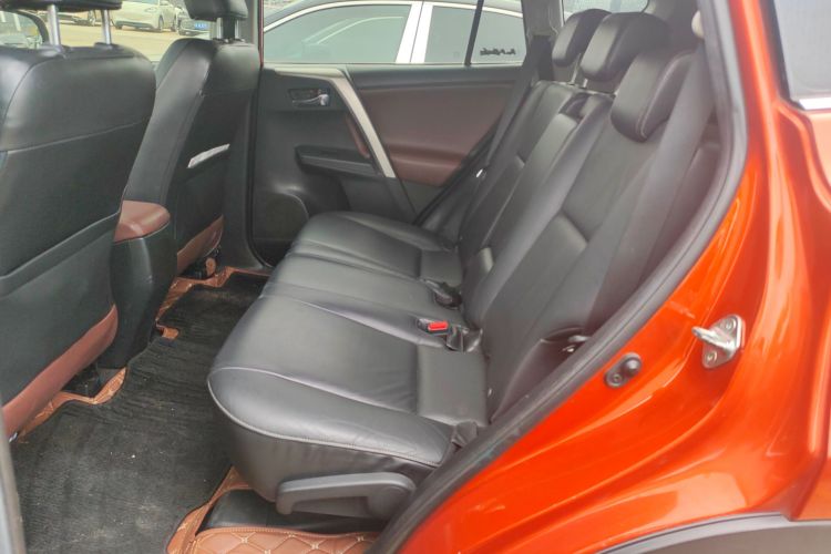 Toyota RAV4 (Imported) 2014 immagine di auto #12