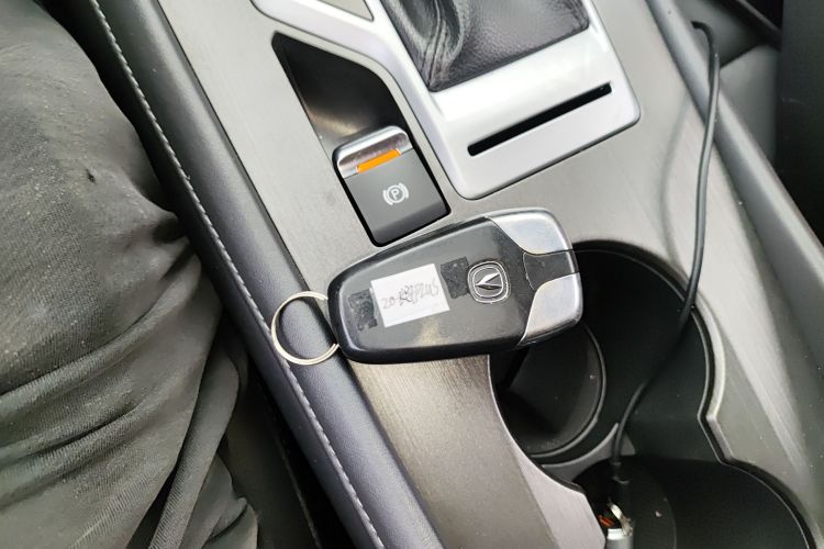 Changan CS35MAX 2020 car image #12