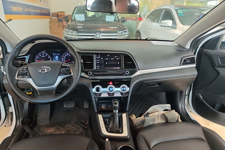 Hyundai Elantra AD 2019 car image #12