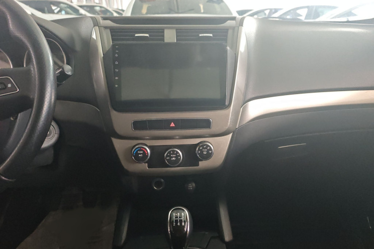 GEELY GX7 2016 car image #12