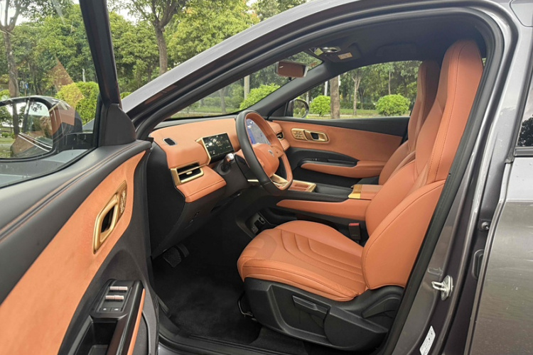 哪吒汽车 哪吒X 2024 #12 哪吒汽车 哪吒X 2024 汽车图片 #12