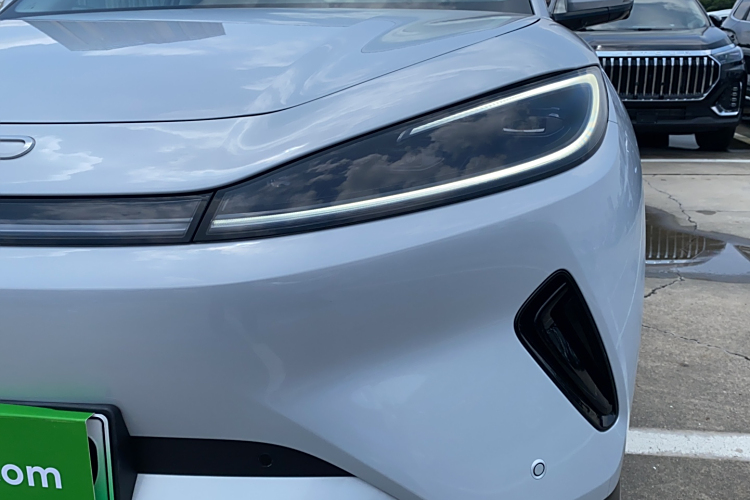 BYD Sea Lion 05 EV 2025 car image #12