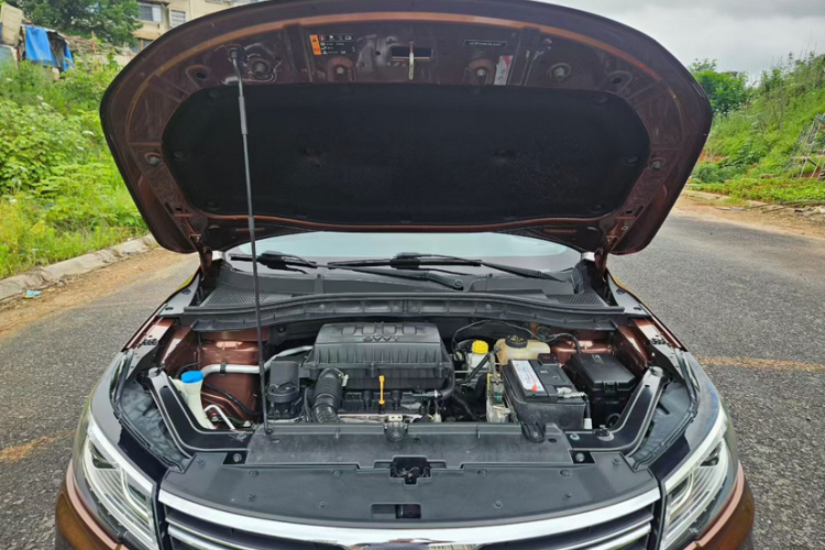 Roewe RX3 2018 car image #12