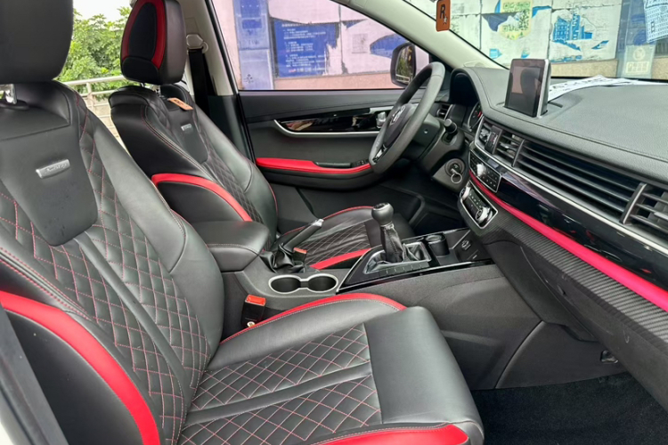 T5 2019 car image #12