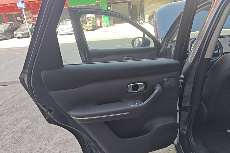 零跑汽车 零跑C10 2024 汽车图片 #12