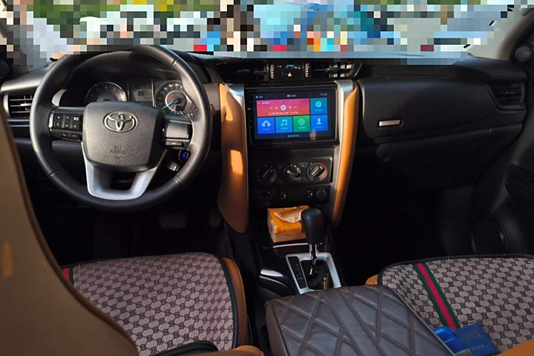 Toyota Fortuner 2017 immagine di auto #12