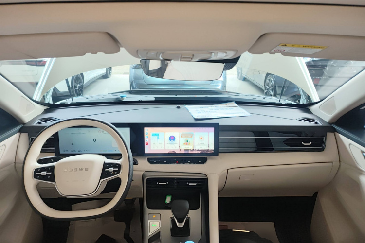 Roewe D5X DMH 2025 car image #12