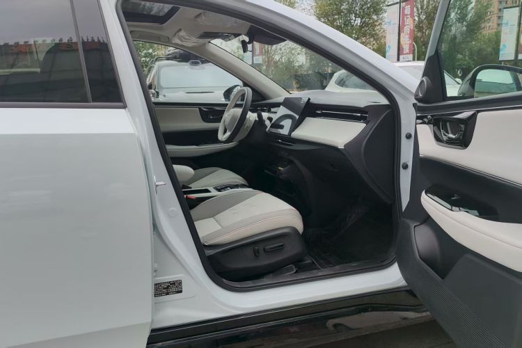 Honda e:NS2 2025 car image #12