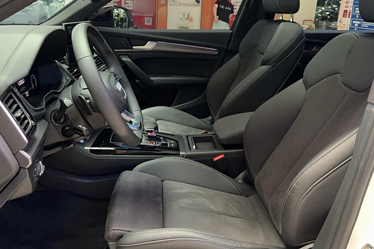 Audi Q5L Sportback 2024 car image #12