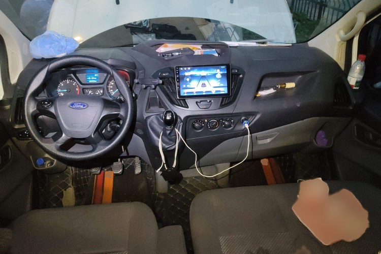 Ford Transit 2022 car image #12