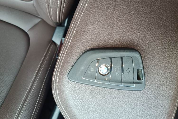 BMW X1 M35Li 2019 car image #12