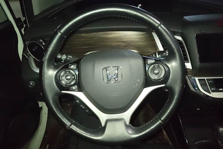 Honda Jade 2018 car image #12