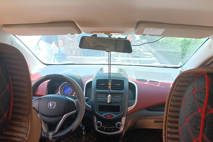 Changan BenBen 2017 صورة سيارة #12