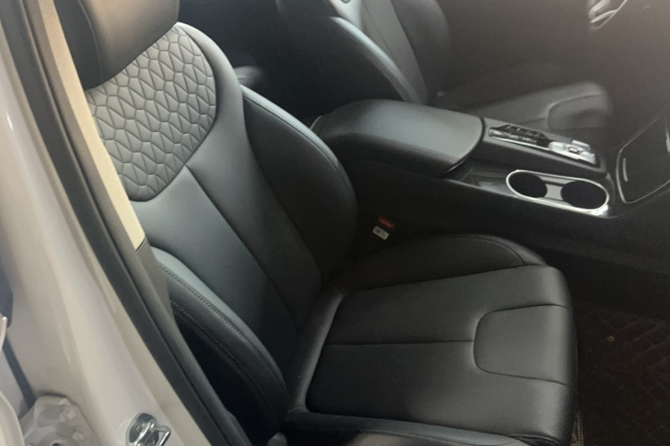 哪吒汽车 哪吒S猎装 2023 #12 哪吒汽车 哪吒S猎装 2023 汽车图片 #12