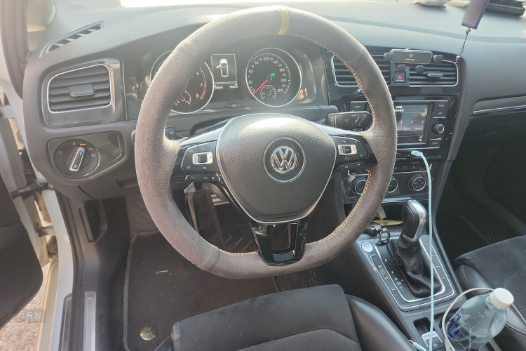 Volkswagen Golf 2018 #12 Volkswagen Golf 2018 car image #12