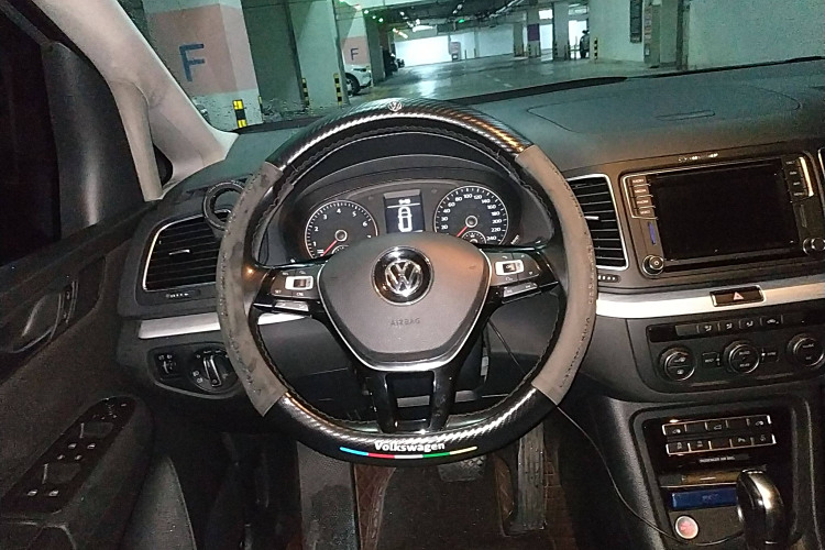 Volkswagen Sharan 2018 immagine di auto #12