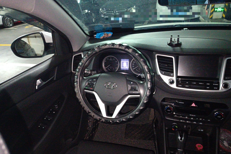 Hyundai Tucson (Imported) 2018 #12 Hyundai Tucson (Imported) 2018 car image #12