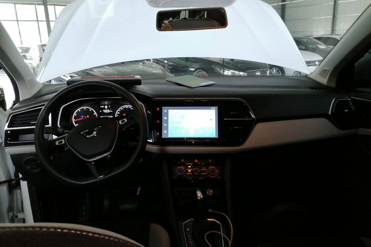 VS5 2022 car image #12