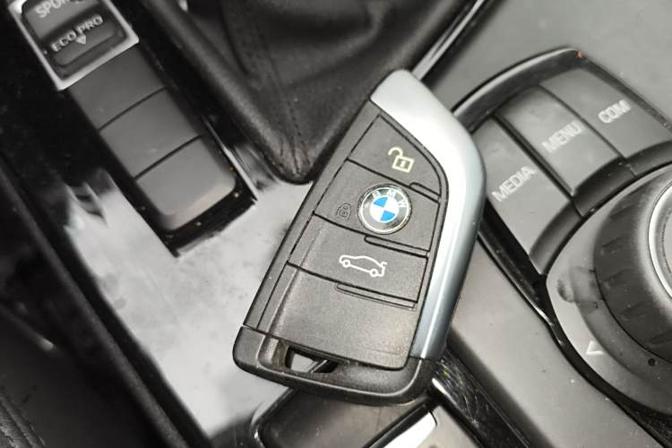 BMW X2 (Imported) 2019 #12 BMW X2 (Imported) 2019 car image #12