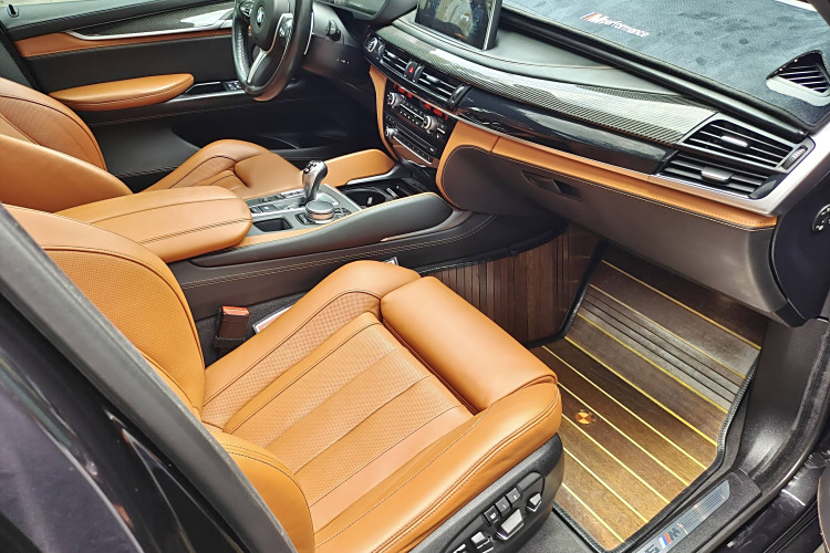 BMW X5 M 2017 car image #12