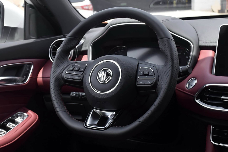 MG HS #12 MG HS car image #12