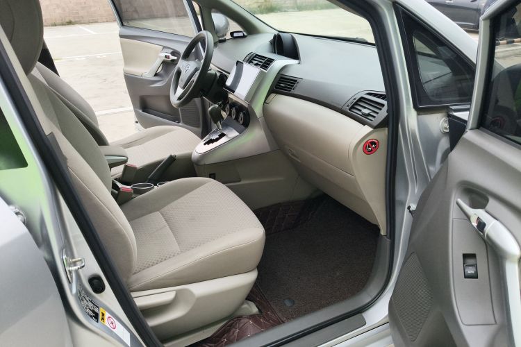 Toyota Verso 2016 car image #12