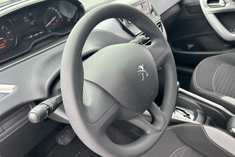 Peugeot 2008 2016 صورة سيارة #12