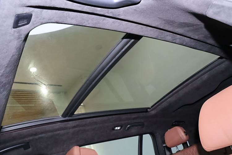 BMW X7 M60i 2020 immagine di auto #12