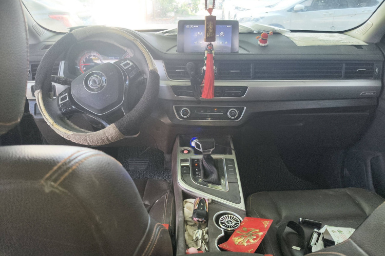 Forthing JOYEAR X5 2018 car image #12