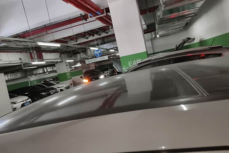 Mercedes-Benz EQE SUV 2023 #12 Mercedes-Benz EQE SUV 2023 car image #12