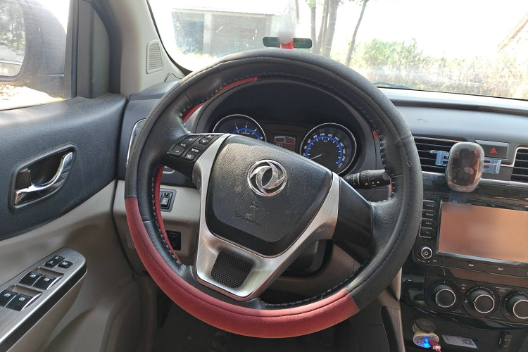 Forthing S500 2016 #12 Forthing S500 2016 car image #12